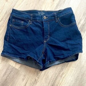 Jessica Simpson short shorts